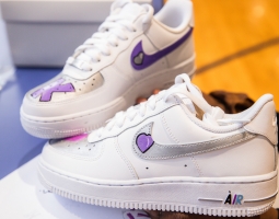 Foot Locker - Intro to customization